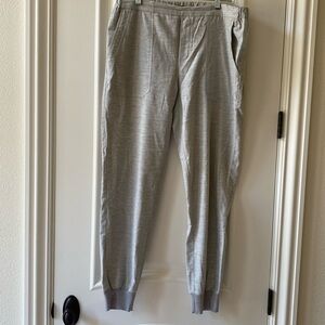 Women’s Vince gray 100% cotton cuffed pants Size XL